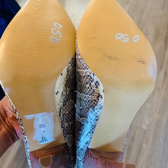Guess Heels - Picture 5 of 5